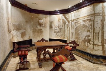 Фрески на стенах, мебель, фриз и плинтус