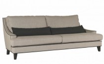Серый трехместный диван с контрастной отделкой