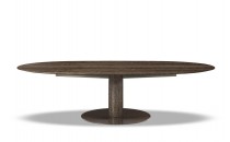 Деревянный коричневый стол на металлическом подстолье