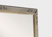 Зеркало в светло-серой раме с росписью и позолоченным резным кан