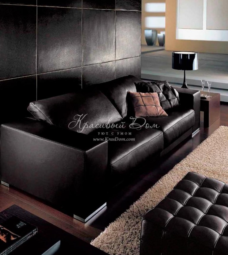 Диван трехместный - tss/006. Черный кожаный диван с широкими подлокотникамиот фабрики TS Salotti