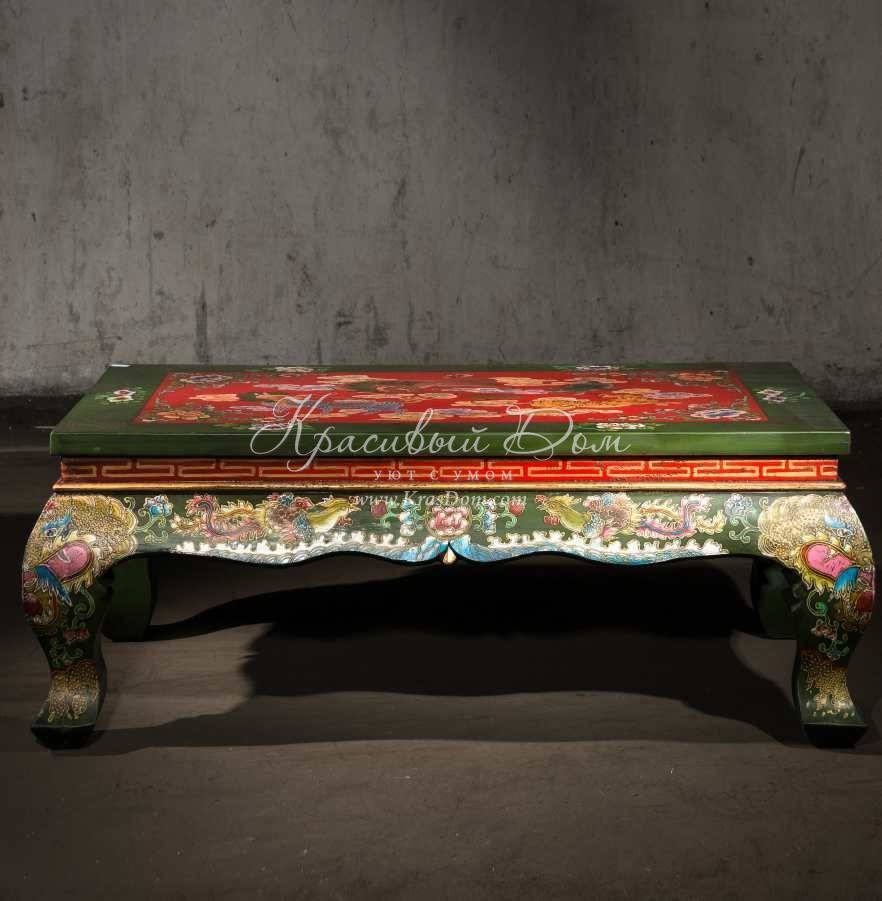 Разноцветный кофейный стол, декорированный росписью с животными