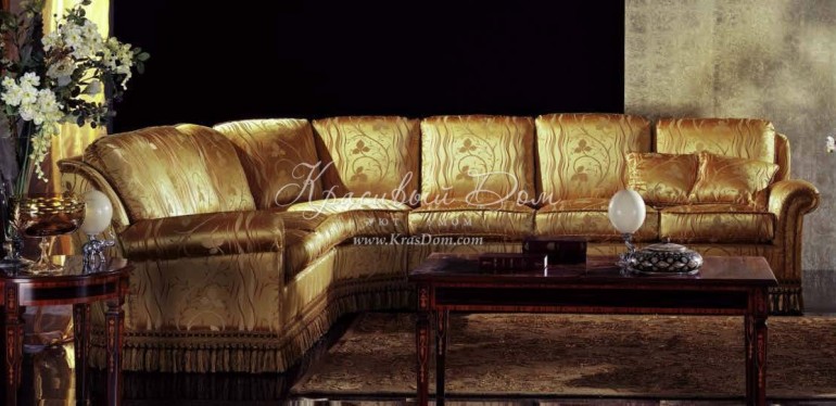 Угловой модульный диван в золотисто-желтой обивке с бахромой