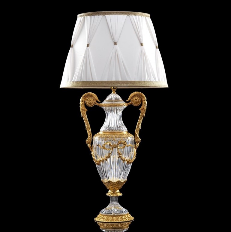 Лампа на стеклянной ножке в форме античной вазы с позолоченным д