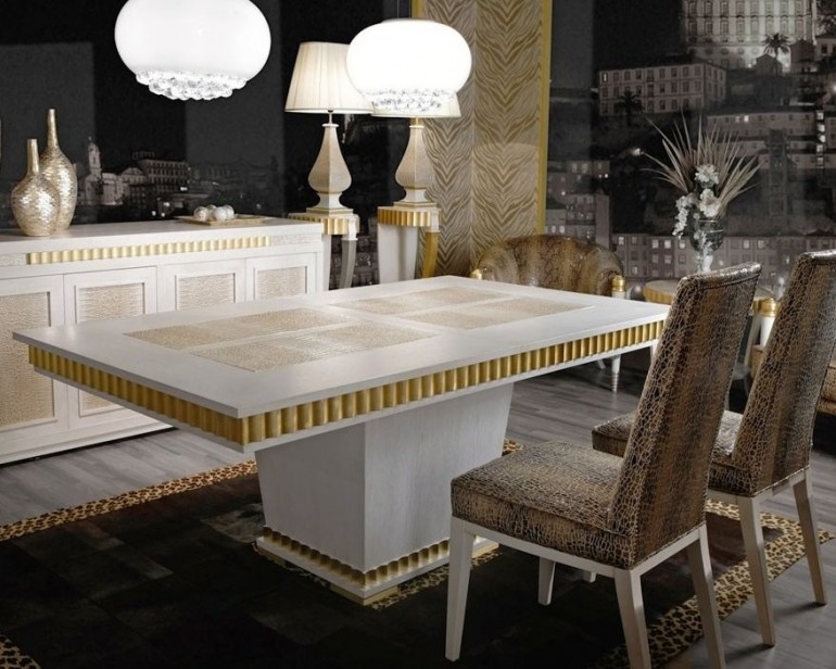 Белый раздвижной обеденный стол с позолоченным декором