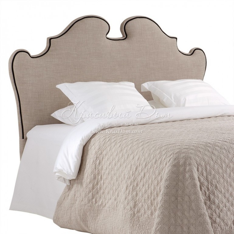 Двуспальная светло-коричневая кровать с фигурным изголовьем
