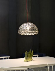 Подвесная люстра с плафоном в форме полусферы из резных цветов - terz/079