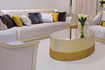 Кресло в атласной обивке лавандового оттенка - alh/005