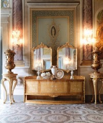 Настенное зеркало в позолоченной деревянной раме - soc/066