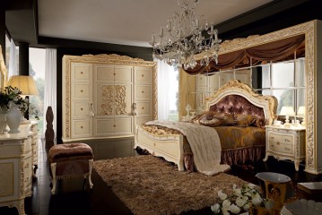 Спальня кремового оттенка с зеркальной панелью - mbst/102