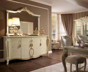 Буфет с фигурными резными угловыми стойками для классической столовой - acl/066