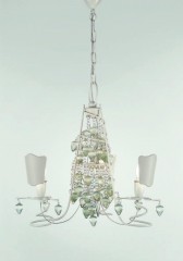 Светлая компактная люстра с 3 плафонами и фигурными стеклянными подвесками - pzg/333