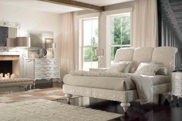 Двуспальная кровать с высоким мягким изголовьем на коротких фигурных ножках - vto/138