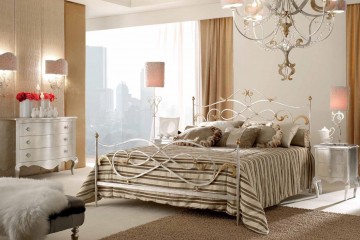 Серебристая металлическая кровать с позолоченными элементами - vto/107