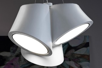 Современная люстра с 3 белыми ассиметричными плафонами - msr/433