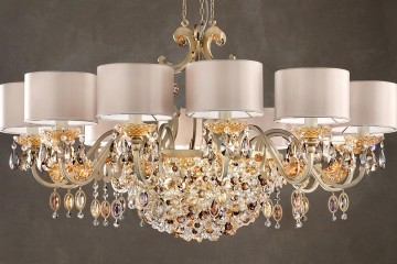 Люстра с 16 бежевыми круглыми плафонами и подвесками из цветного стекла - msr/470