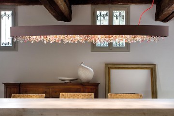 Овальная горизонтальная люстра с разноцветными стеклянными подвесками - msr/453