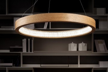 Люстра в форме кольца из древесины орехового оттенка - msr/426