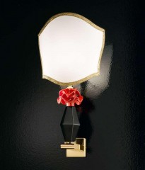 Бра с белым абажуром на черной ножке с красным акцентом - gab/070