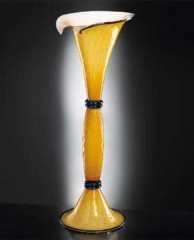 Тонкая ваза с расширенным горлышком из желтого стекла - gab/049