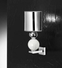 Бра из хрома с 2-мя бусинами и плафоном в форме разрезанного цилиндра - gab/092