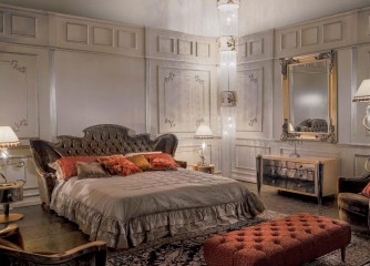 Коричневая спальня с красной банкеткой - mon/482