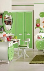 Белый стул с круглым зеленым сиденьем - pm4/087