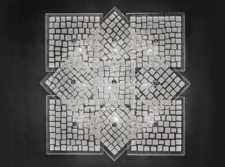 Белое стеклянное бра из квадратов и ромбов - gls/639