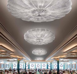 Большая круглая люстра из рельефных стеклянных лепестков - gls/015