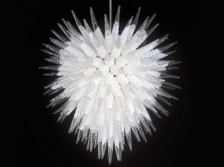 Большая люстра из белых стеклянных рожков с прозрачными кончиками - gls/549