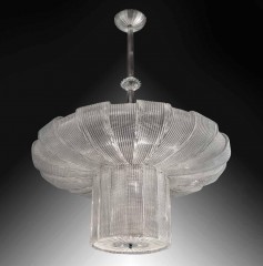 Стеклянная люстра из широких лепестков с рельефным орнаментом и подвесками - gls/021