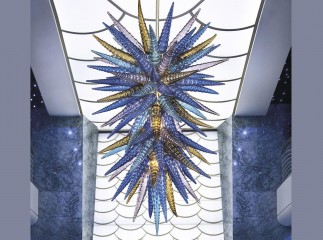 Вертикальная люстра из стеклянных рожков синего, голубого и янтарного оттенка - gls/550