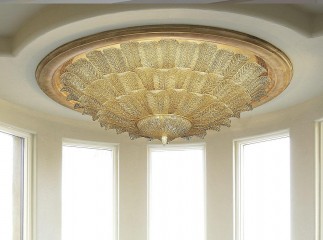 Большая люстра светло-янтарного оттенка из трех ярусов широких резных листьев - gls/288