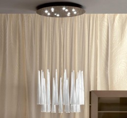 Люстра с длинными подвесками из светлого муранского стекла - gkn/075