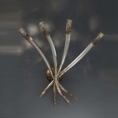 Серебристое бра из 4 изогнутых рогов с перфорацией - mml/232