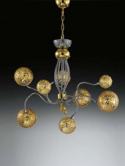 Люстра на фигурном витом серебристом каркасе с 8 перфорированными позолоченными шарами - mml/243