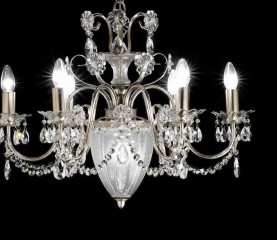 Серебристая люстра на 6 свечей, украшенная хрустальными гирляндами и цветами - mml/264