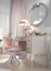 Стул на белом каркасе в розовой атласной обивке - bts/150