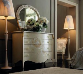 Высокий комод с 4 расписными ящиками и ручками в виде цветочков - mto/030