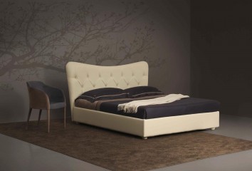 Кровать цвета слоновой кости с фигурным изголовьем и каретной стяжкой - pma/015