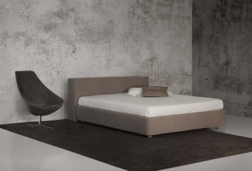 Лаконичная двуспальная кровать в обивке коричневой кожей - pma/013