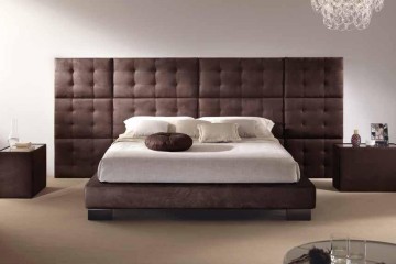 Темно-коричневая кровать с большим прямоугольным изголовьем со стяжкой - pma/137