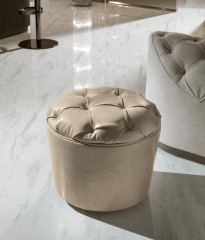 Круглый пуф в кожаной обивке с тиснением - lgh/056