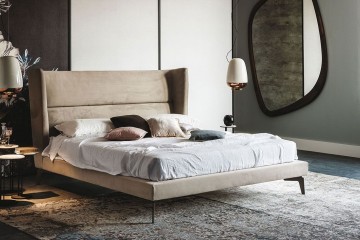 Светло-коричневая кожаная кровать с боковыми панелями у изголовья - ctn/462