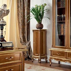 Коричневое бархатное кресло со съемными подушками на подлокотниках - nub/043