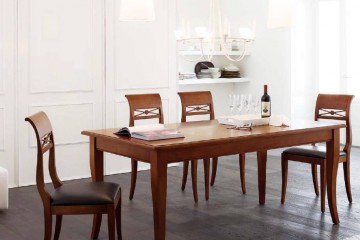 Обеденный стол и стулья из массива орехового оттенка - vcu/133