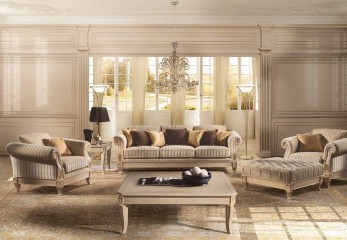 Бежевая гостиная с полосатой мягкой мебелью - acp/1850