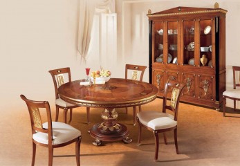 Обеденный стол из массива с круглой столешницей, украшенной интарсией - acp/502