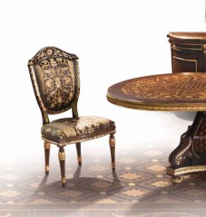 Стул на резном каркасе в узорчатой коричневой обивке - ezb/696