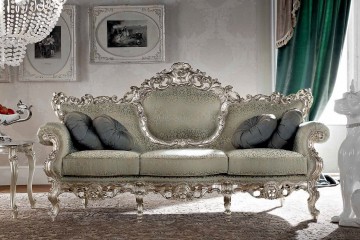 Столик с белой мраморной столешницей на серебристом резном подстолье - mdg/0732